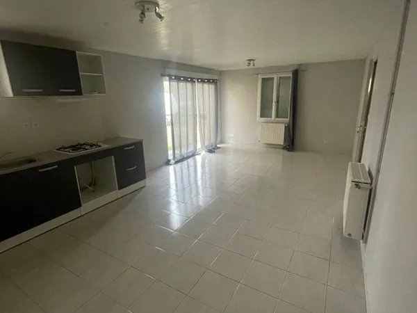 Grand studio 33m2 toutes charges comprises
