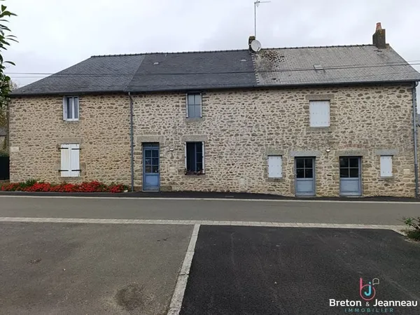 Ensemble immobilier entre Montsûrs et Mayenne