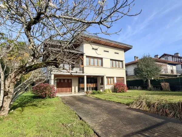 A VENDRE - PAU SAINT DOMINIQUE Maison - 7 pièces, 175m² - 5 chambres, jardin et garage