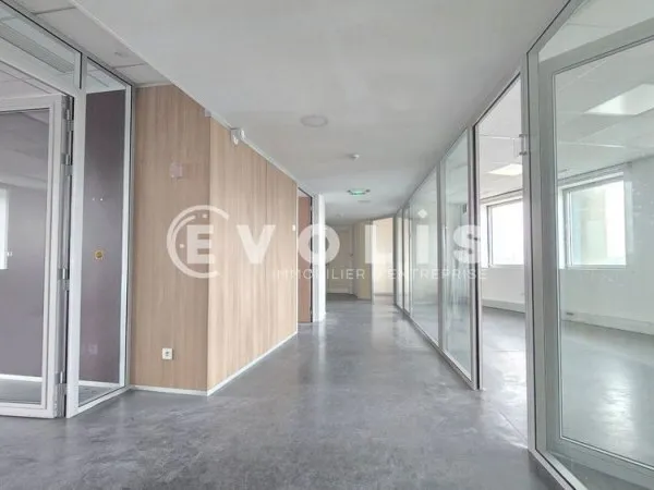 Locaux d'activité - A LOUER - 195 m² non divisibles