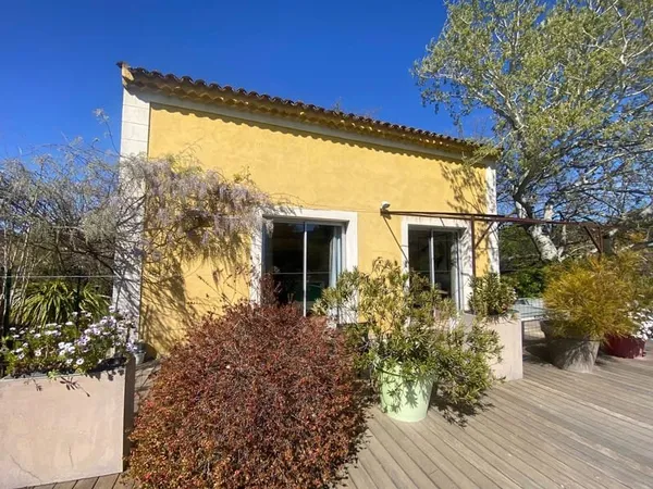 VILLA MEUBLEE - 90.68 m2 - 3 pièces