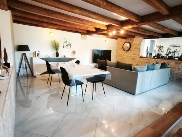 Maison Charentaise entièrement rénovée