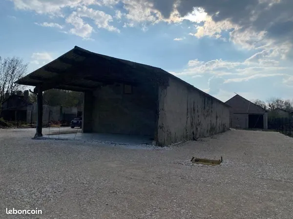 Local d’activité et entrepôt Vente Saint-Doulchard 1p 180m² 1800€