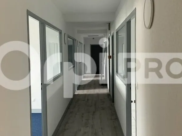 Bureaux 164 m²
