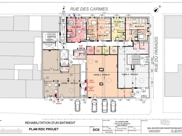 Tres grand immeuble commercial plus de 1000m2