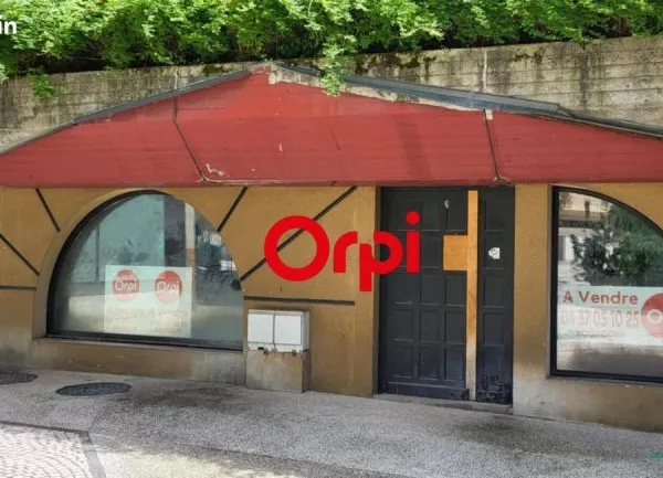Bureau 187 m²
