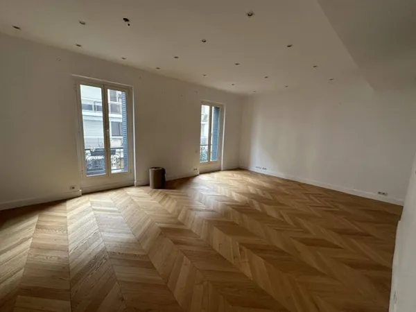 Maison 8 pièces 362 m²