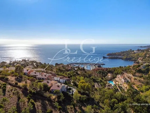 Théoule-sur-Mer: maison vue mer panoramique
