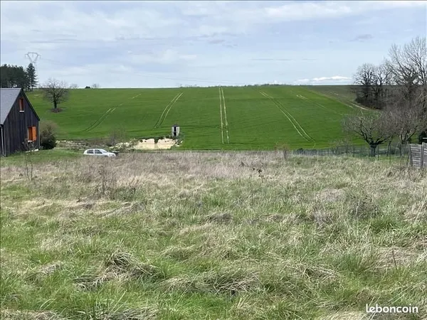 Terrain 2 744 m² Cere La Ronde
