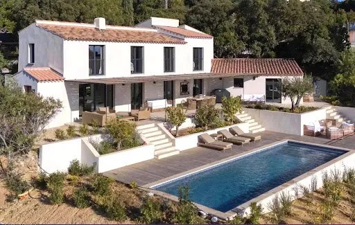 Villa 6 pièces 220 m²