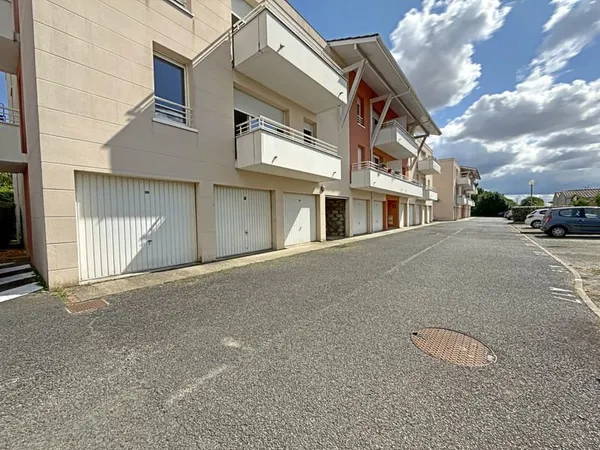 Appartement de Type T3 avec garage - LIBOURNE -