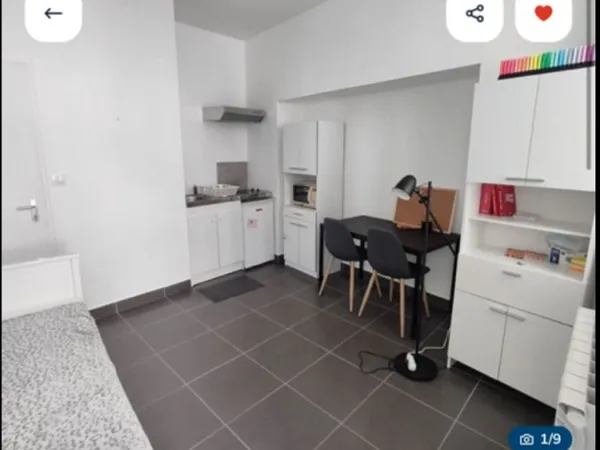 2 STUDIOS de 15 m2 - DIJON rue du Lycée