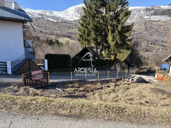 Terrain constructible 180 m²