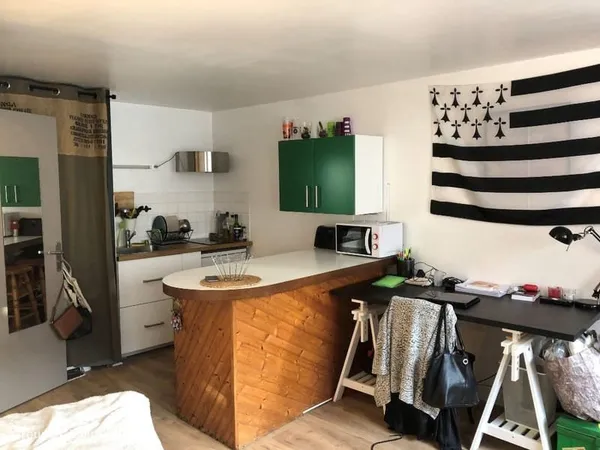 A LOUER - Agence GIBOIRE - Appartement T1 MEUBLE - RENNES CENTRE VILLE