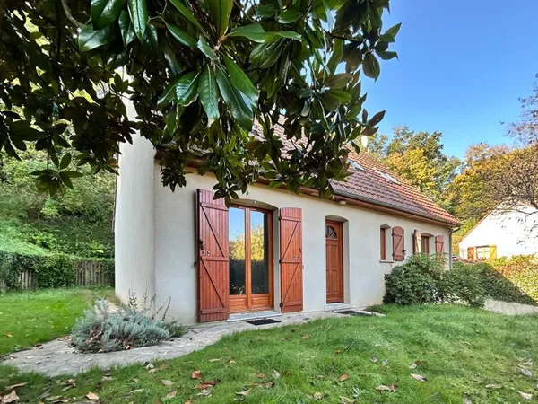 Pavillon 4 chambres sur sous-sol total proche EPERNON