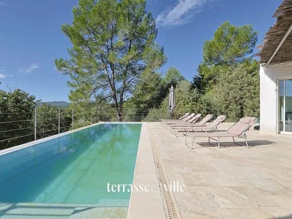 CABASSE - PROPRIÉTÉ 322M2 - T8/9 - TERRASSES - PISCINES - GA