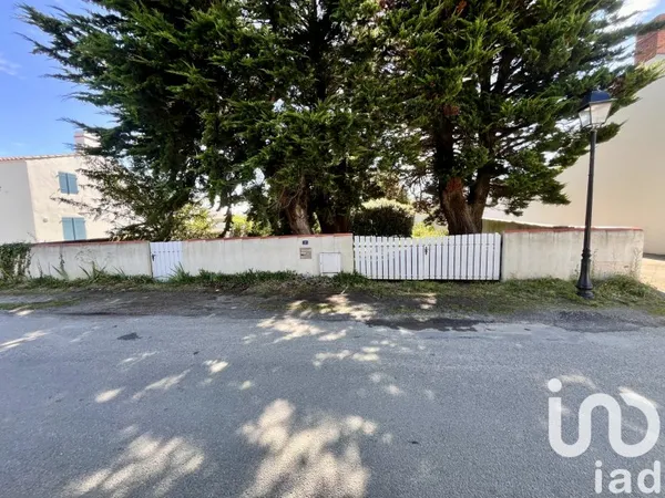 Terrain 554 m²