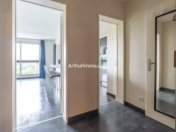 APPARTEMENT 4 PIECES - 81 M² - 3 CHAMBRES - VUE IMPRENABLE SUR PARIS