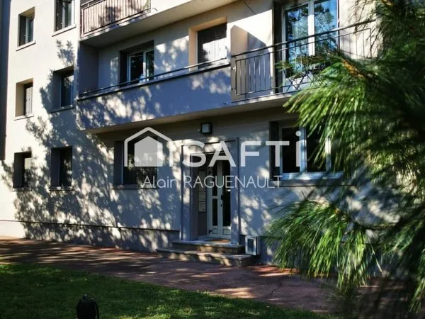 DERNIER ETAGE - T3 Bis - avec travaux