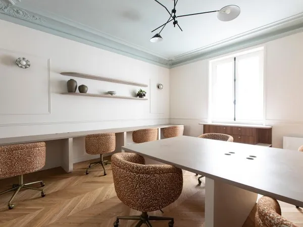Loue bureau refait à neuf - 23m²
