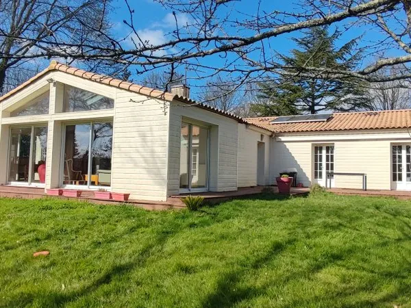 Maison 5 chambres 205 m² à vendre en campagne à Aizenay