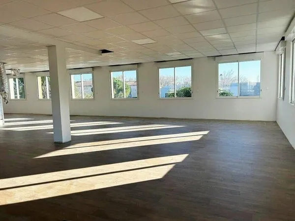 Bureaux 424 m²