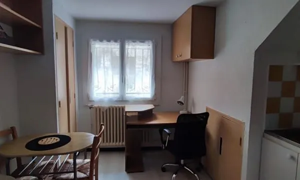 Appartement Location Saint-Césaire-de-Gauzignan 1p 15m² 330€