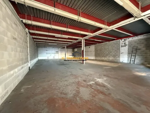 Local commercial 396 m²