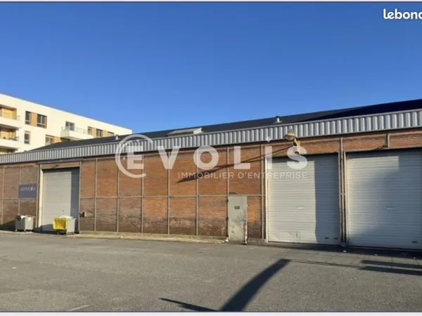 Local d'activité 1 188 m²