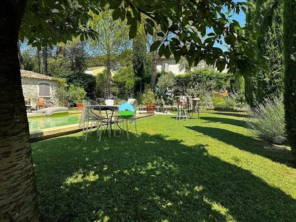 Maison 9 pièces 160 m²