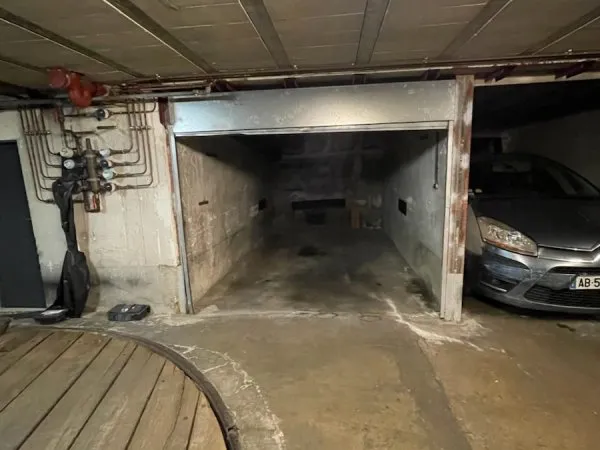 Loue parking 12m² Paris 6ème dans copropriété facile d'accès