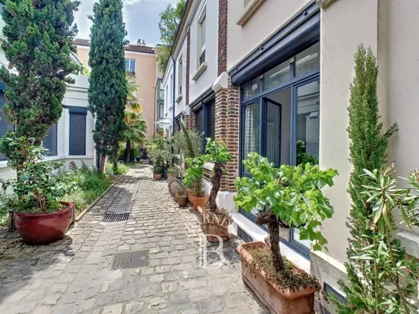Le service location de la Maison BARNES vous propose ce bien :