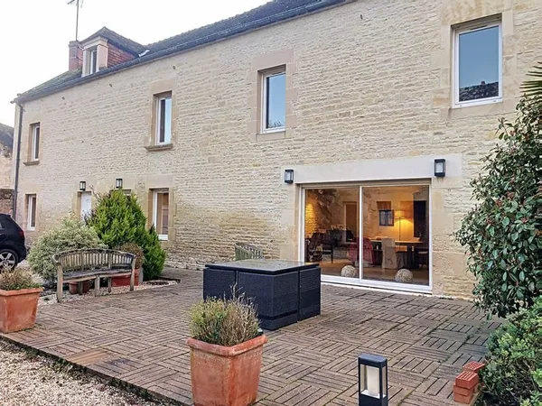 Maison ancienne sortie Caen sud 7 pièces 236 m²