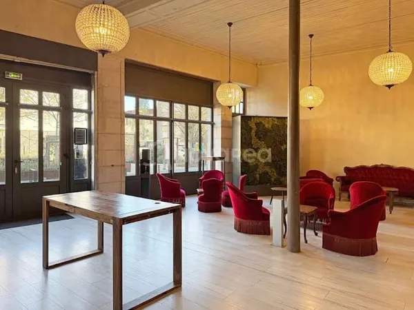 Bureaux 1 pièce 134 m²