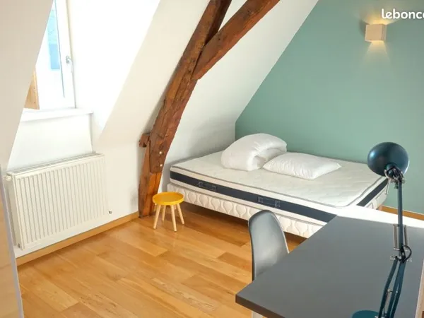 Chambre dans le centre de Valenciennes