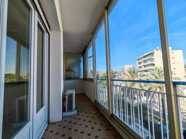 Appartement À Vendre cros de Cagnes 3p 75m2 cave et parking