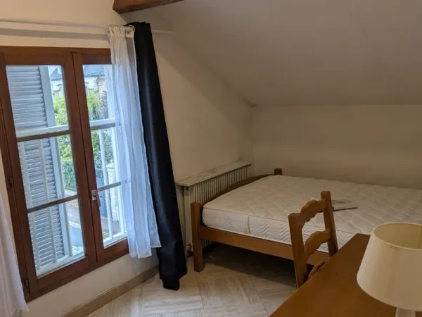 chambre meublée