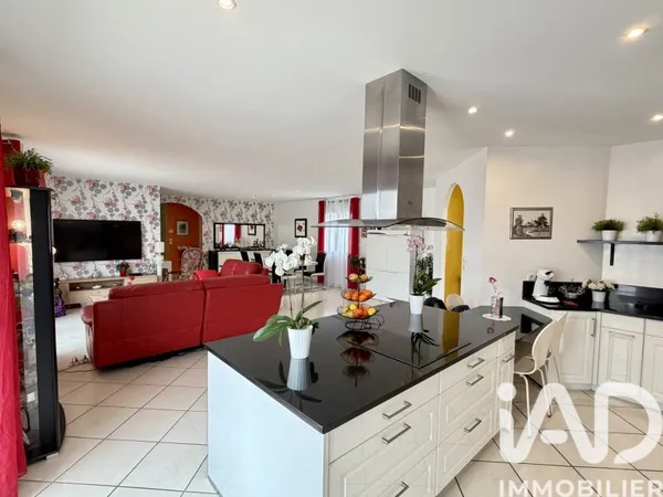 Maison 4 pièces 131 m²