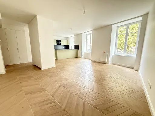 Appartement 4 pièces 90 m²