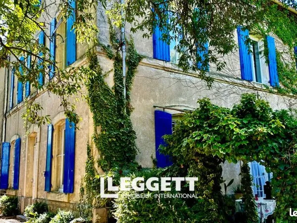 Maison 7 pièces 330 m²