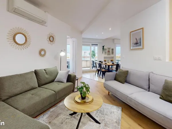 Chambre 7 pièces 136 m²