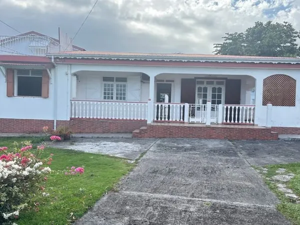 Maison 4 pièces 180 m²