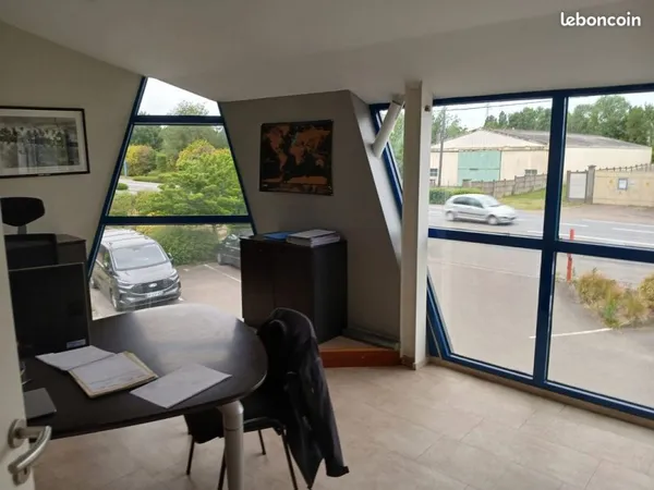 Bureaux 600 m² Craon