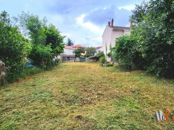 Terrain 345 m²