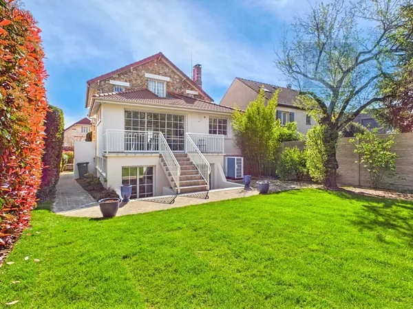 RARE A VERRIERES : Meulière familiale de 190 m²- DPE B
