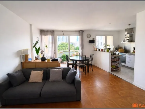 ? Clichy - 3 pièces lumineux avec balcons