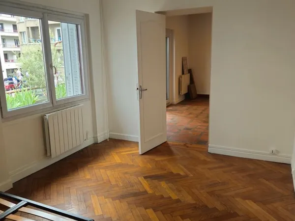 Appartement 35 m² avec terrasse privative de 40 m² - Grenoble Centre