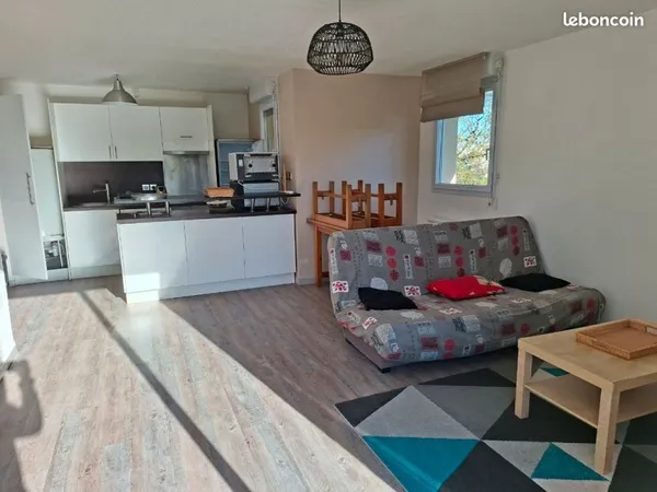 Appartement T3 meublé à Pessac - proche tram, double parking, piscine, gardien