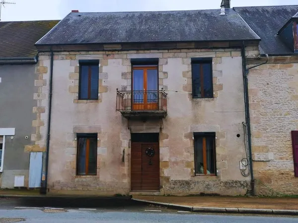 Maison spéciale investisseur à Ajain