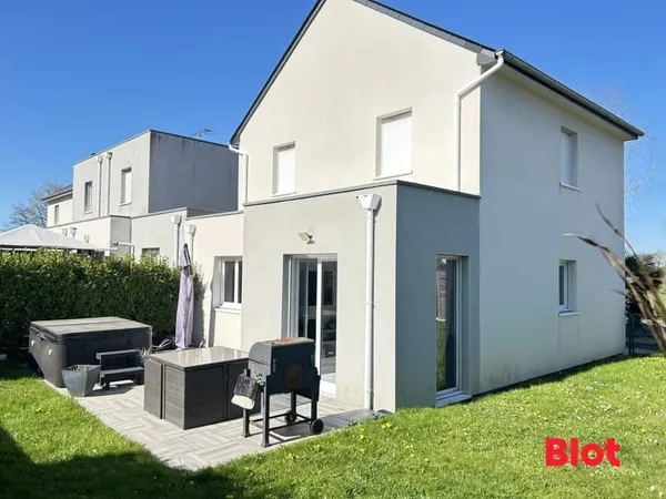 EXCLUSIVITÉ BLOT IMMOBILIER - Maison à vendre à LA BOUEXIERE - 3 chambres -Jardin - Garage